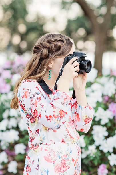 Girl with camera in White Point Gardens by Kaitlin Scott Photography