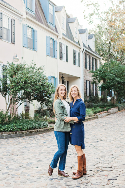 Mom and daughter portraits in Downtown Charleston, SC