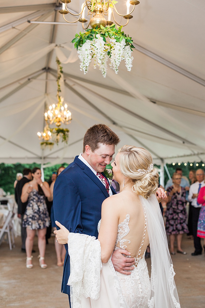 Wingate Plantation Wedding Bride and Groom First Dance | Kaitlin Scott Photography