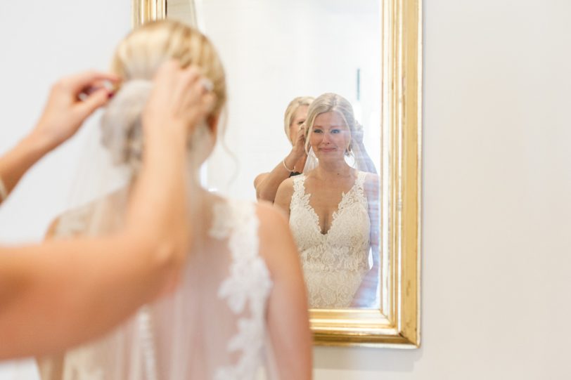 Bride Getting Ready at Planters Inn by Kaitlin Scott Photography