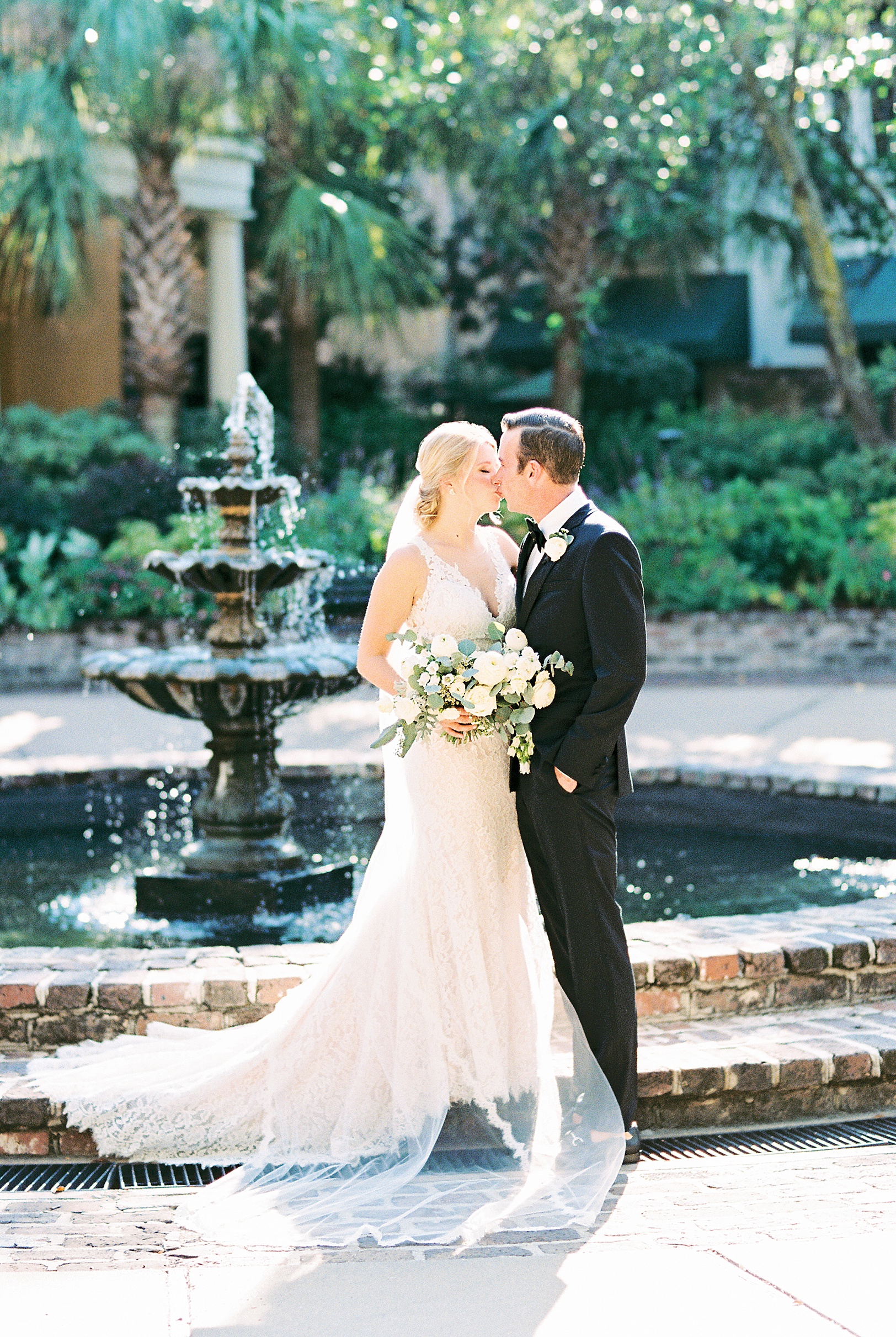Charleston Wedding by fountain by Kaitlin Scott Photography