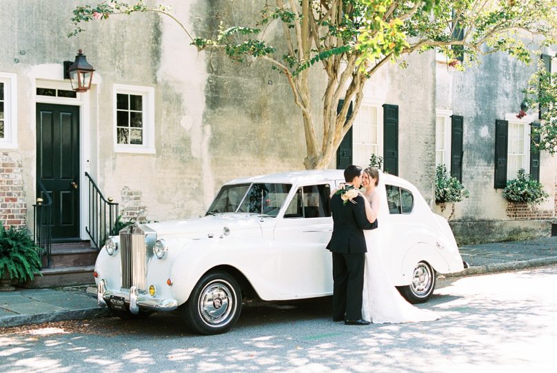 Wedding Limo in Charleston | Kaitlin Scott Photography