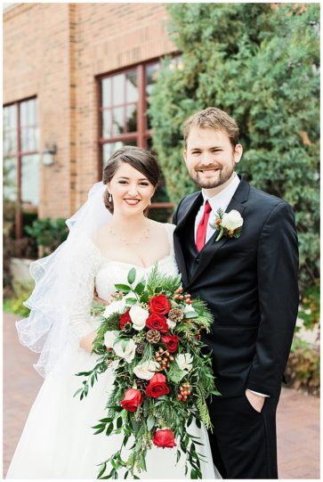 Bride and Groom Portraits Winter Wedding | Charleston Photographer Kaitlin Scott 