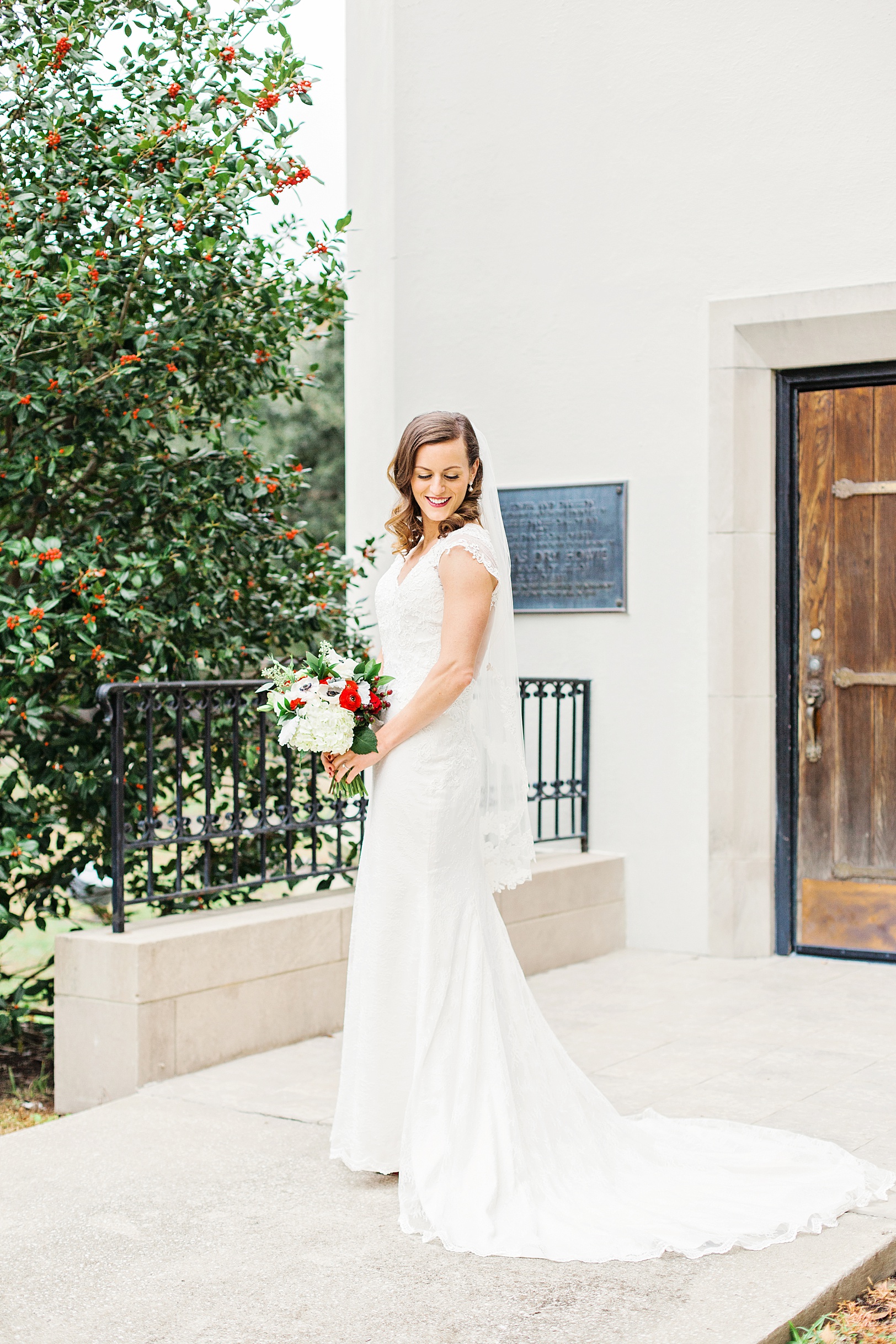Full length Charleston Bride on wedding day in December | Kaitlin Scott Photography