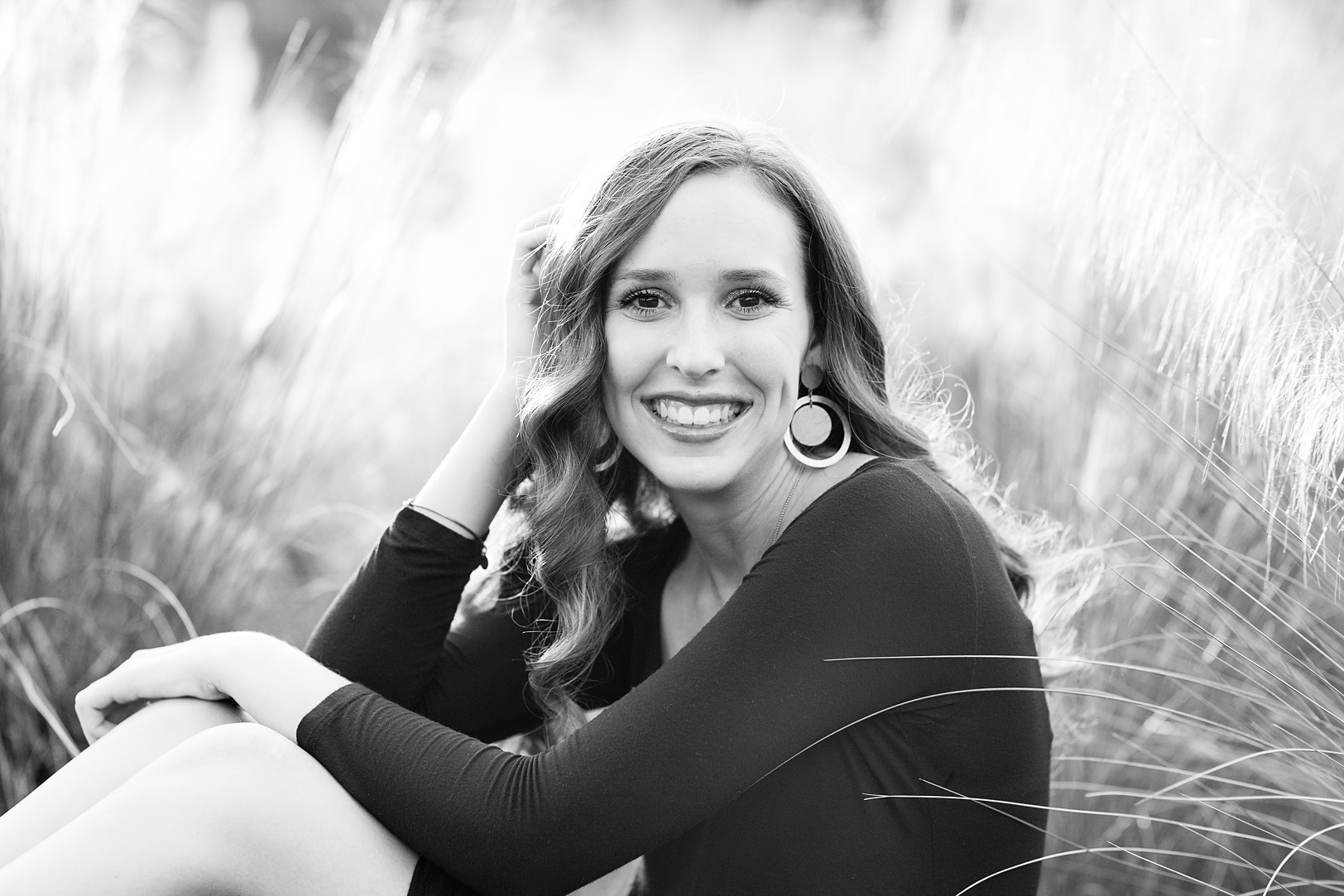 BW Smiling Girl in field | Kaitlin Scott Photography