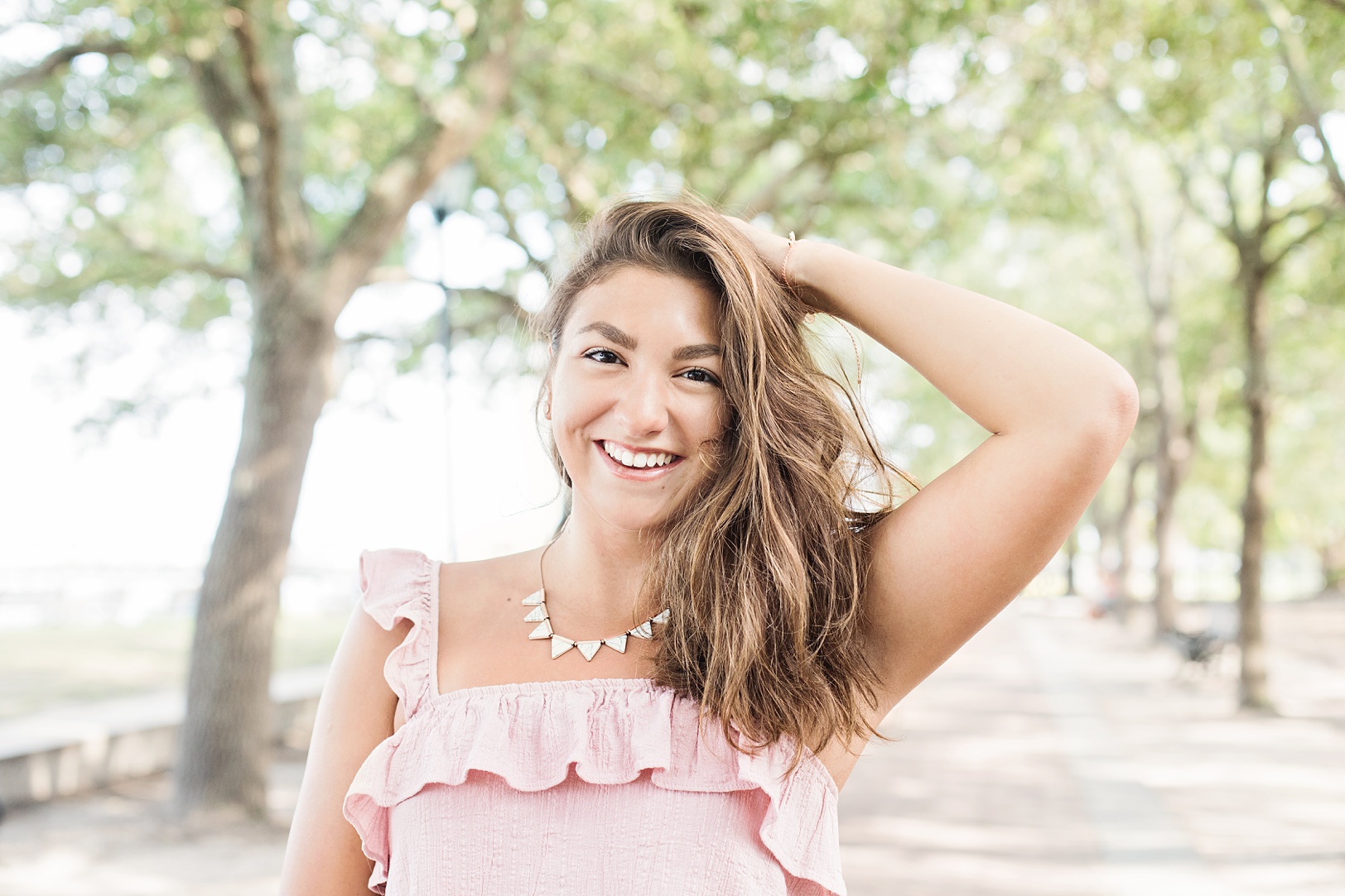 Pretty Senior Pictures at Charleston's Waterfront Park | Kaitlin Scott Photography