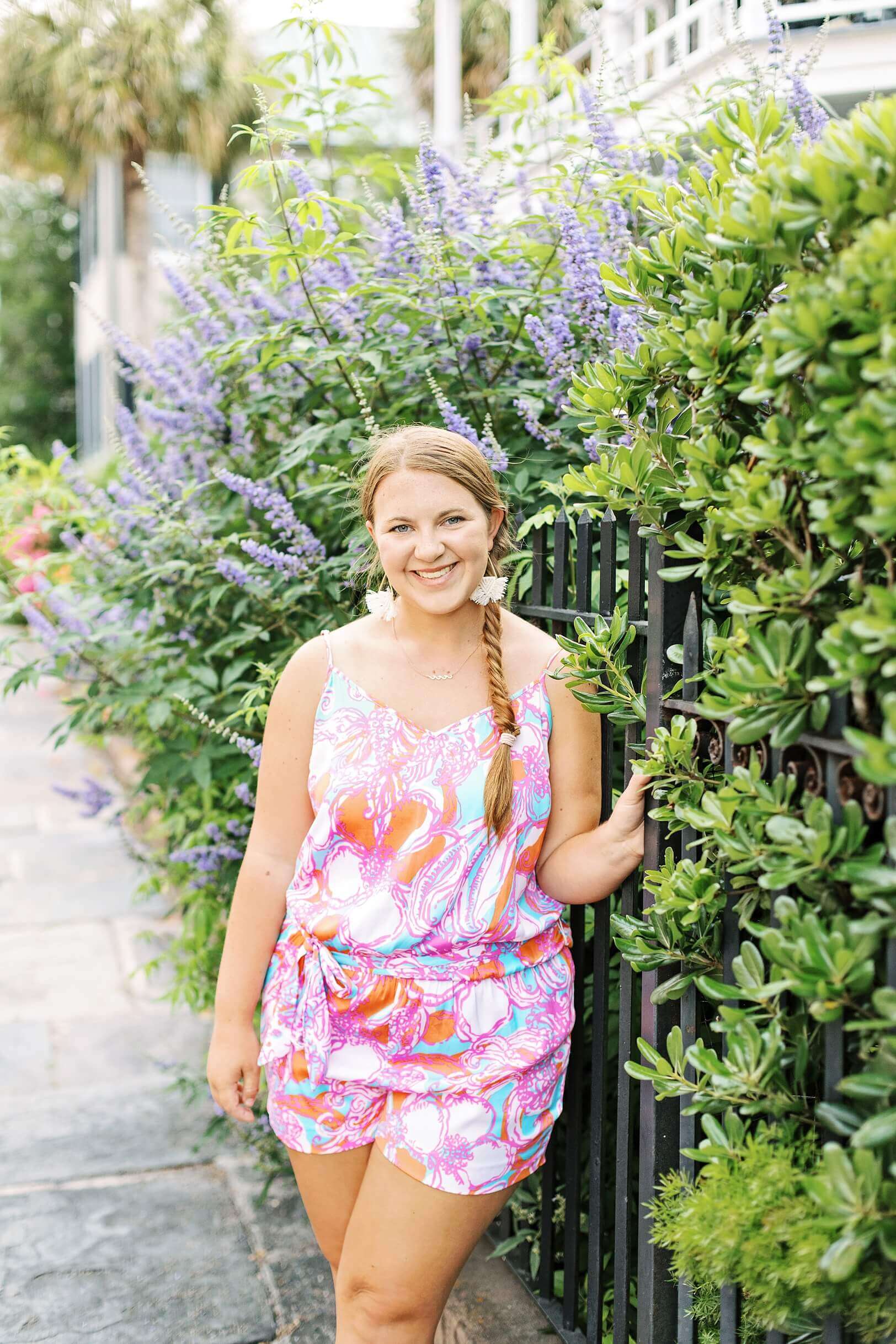 Charleston flowers in summer | Senior Photographer Kaitlin Scott