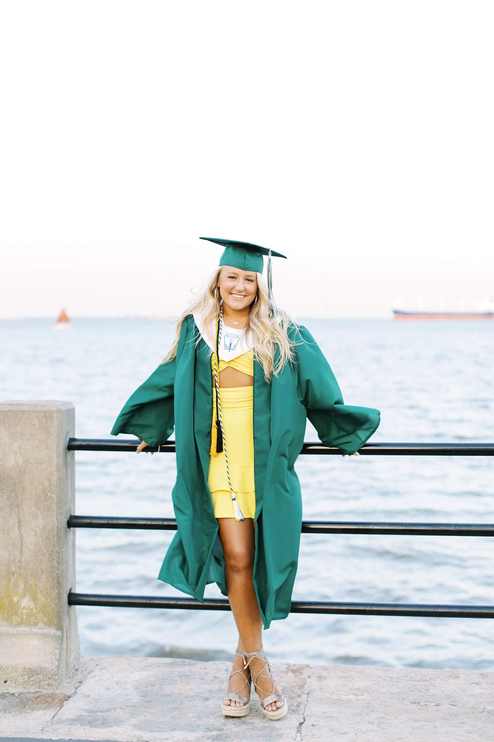 Cap and gown Senior Pictures in Charleston | Kaitlin Scott Photography
