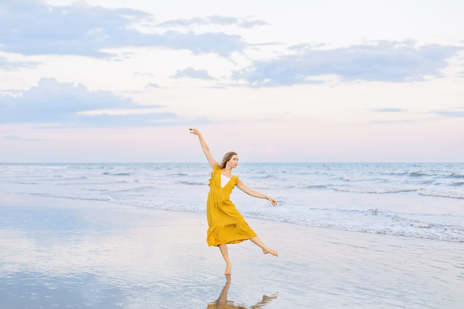 Dancing at the beach | South Carolina Photographer