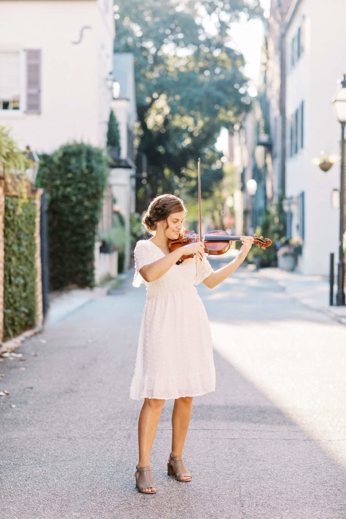 Senior Portraits with violin in downtown Charleston | Kaitlin Scott Photography