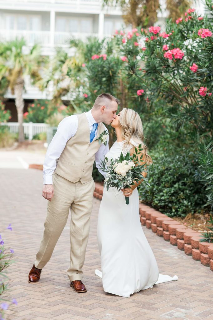 Laid Back Wedding at Folly Beach | Kaitlin Scott Photography