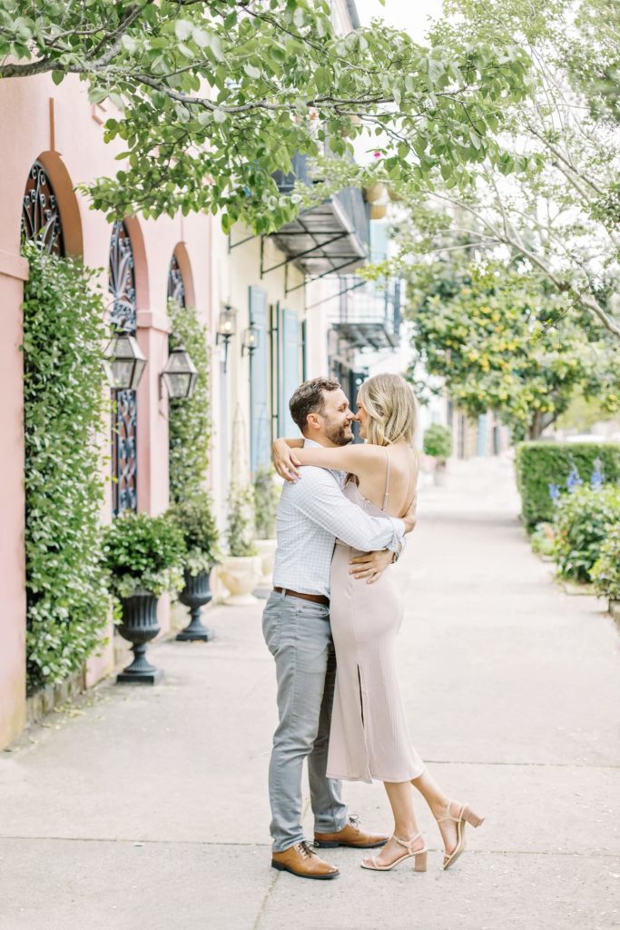 Romance on Rainbow Row in Charleston South Carolina | Kaitlin Scott